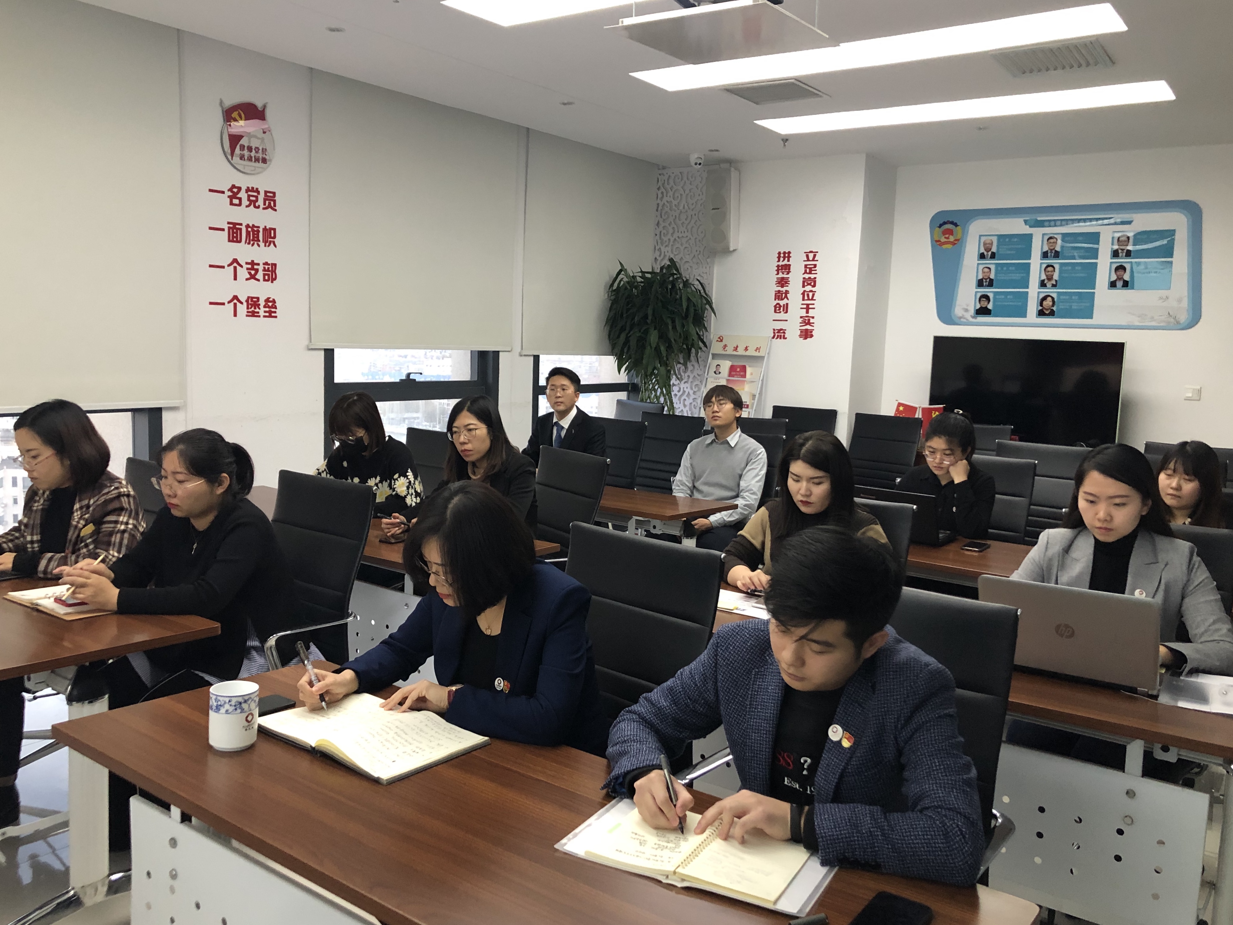 图片2.png 图片2.png